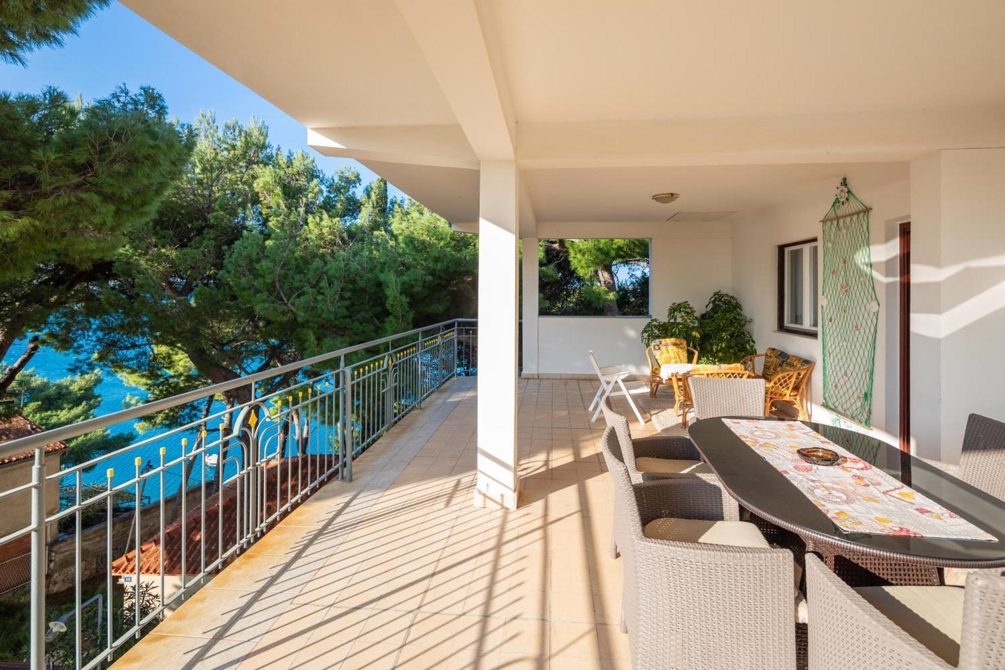 Urban Edge - Beach Apartments Omiš Kültér fotó
