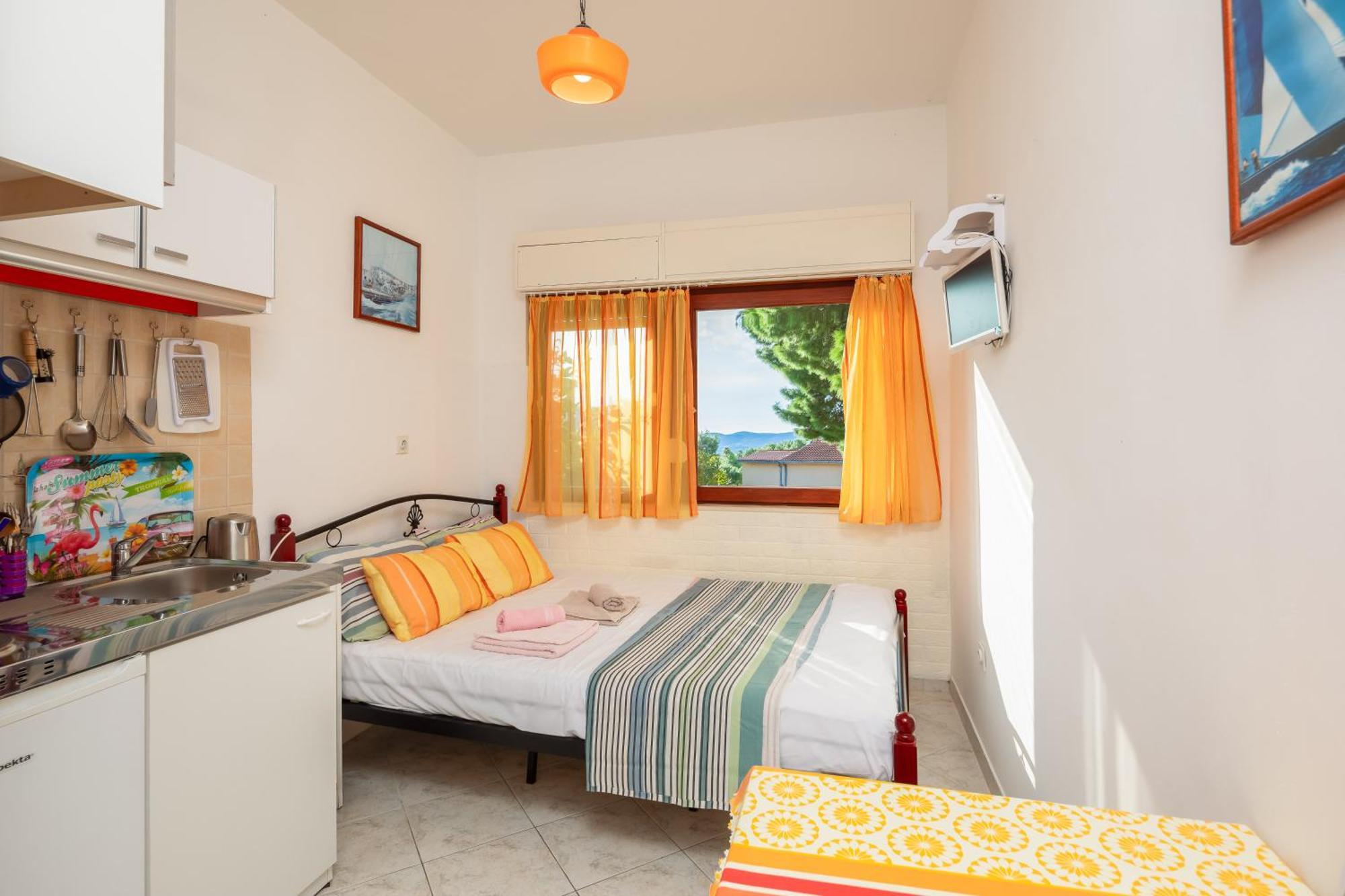 Urban Edge - Beach Apartments Omiš Kültér fotó