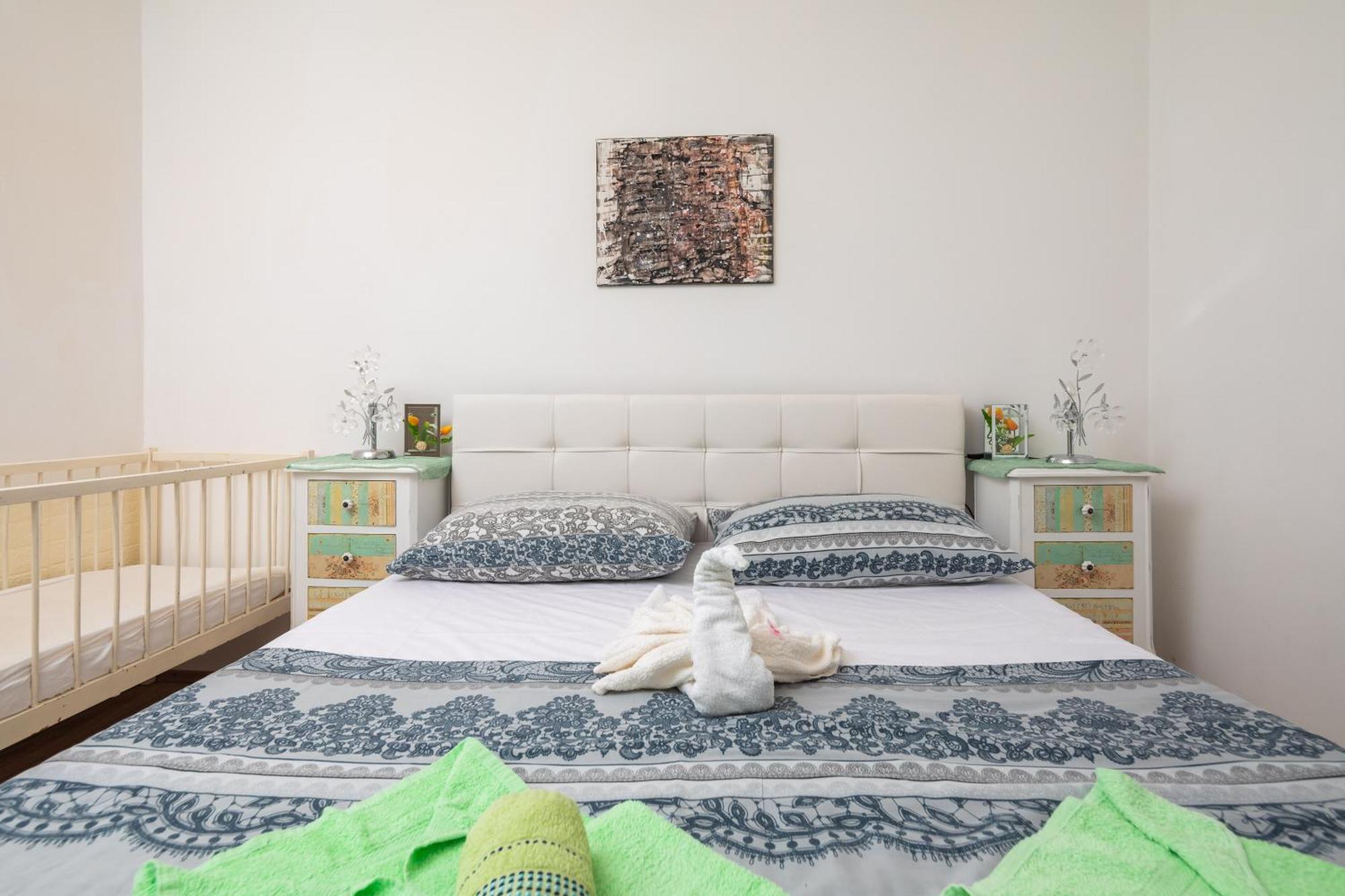 Urban Edge - Beach Apartments Omiš Kültér fotó