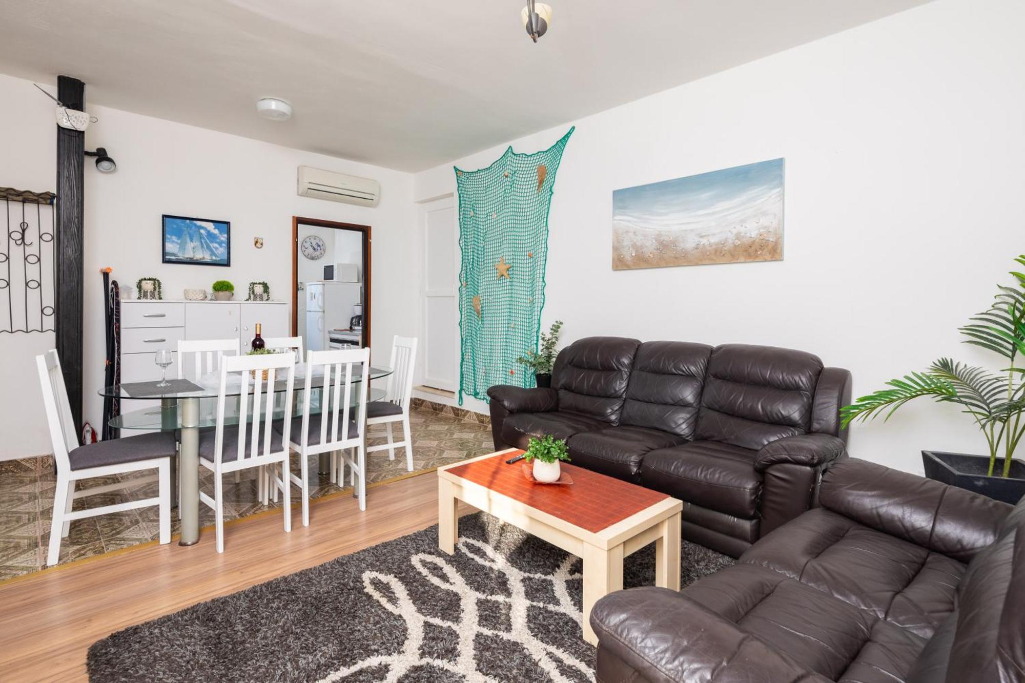 Urban Edge - Beach Apartments Omiš Kültér fotó