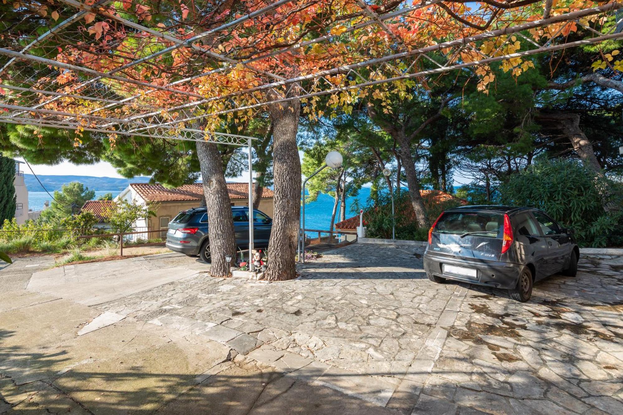 Urban Edge - Beach Apartments Omiš Kültér fotó