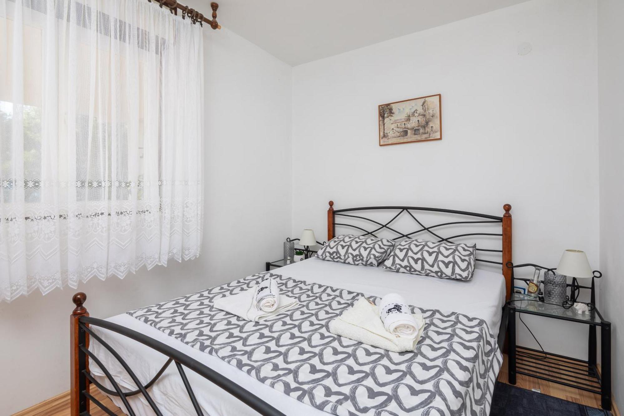 Urban Edge - Beach Apartments Omiš Kültér fotó