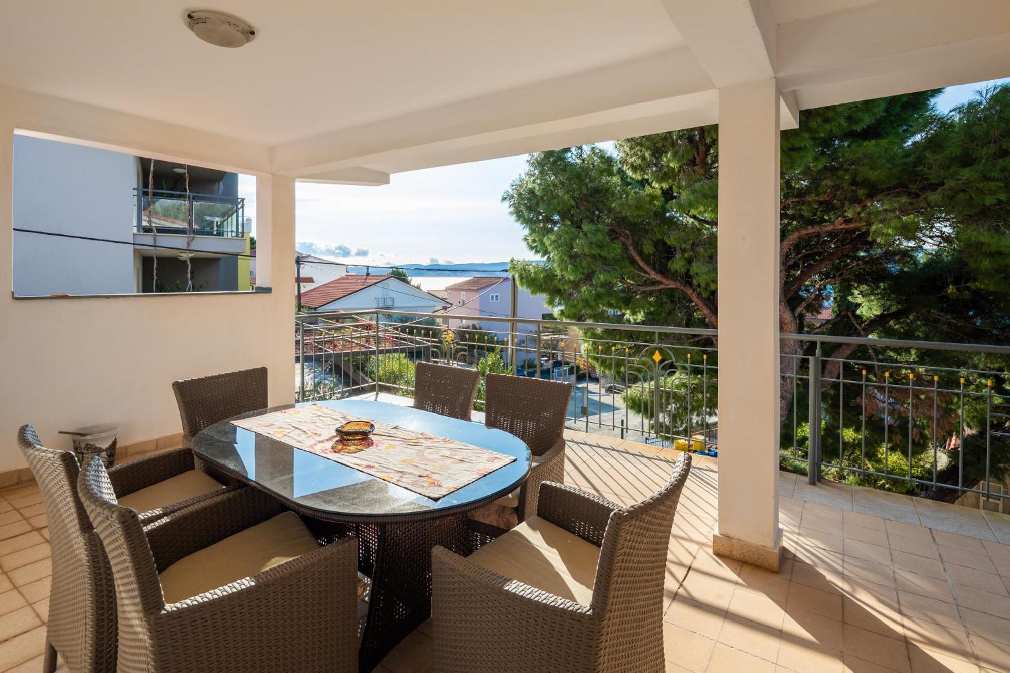 Urban Edge - Beach Apartments Omiš Kültér fotó